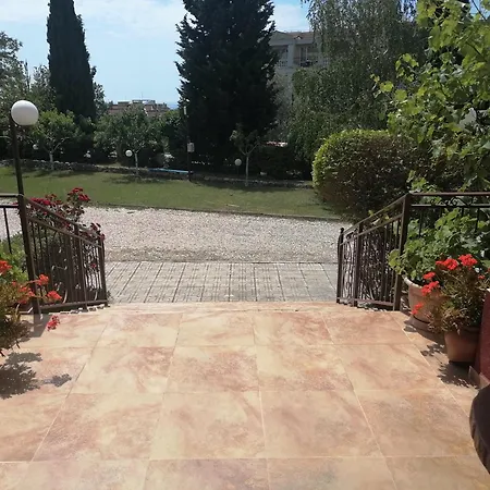 Pensjonat St. George Święty Włas